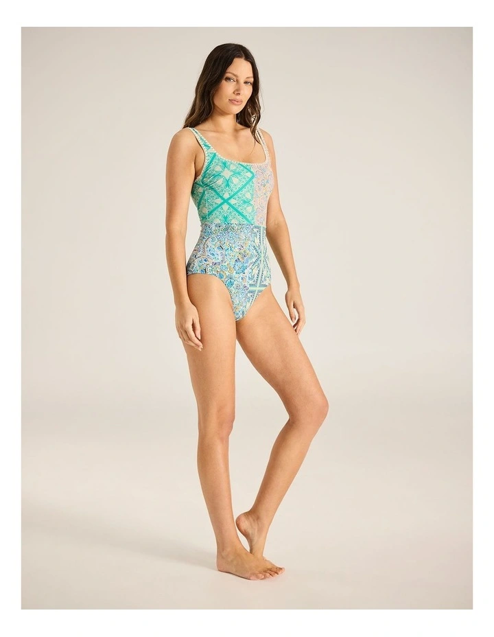 Anara Carmen One Piece image 3
