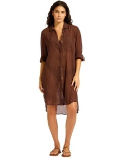 Beach Edit Crinkle Twill Beach Shirt in Dark Chocolate