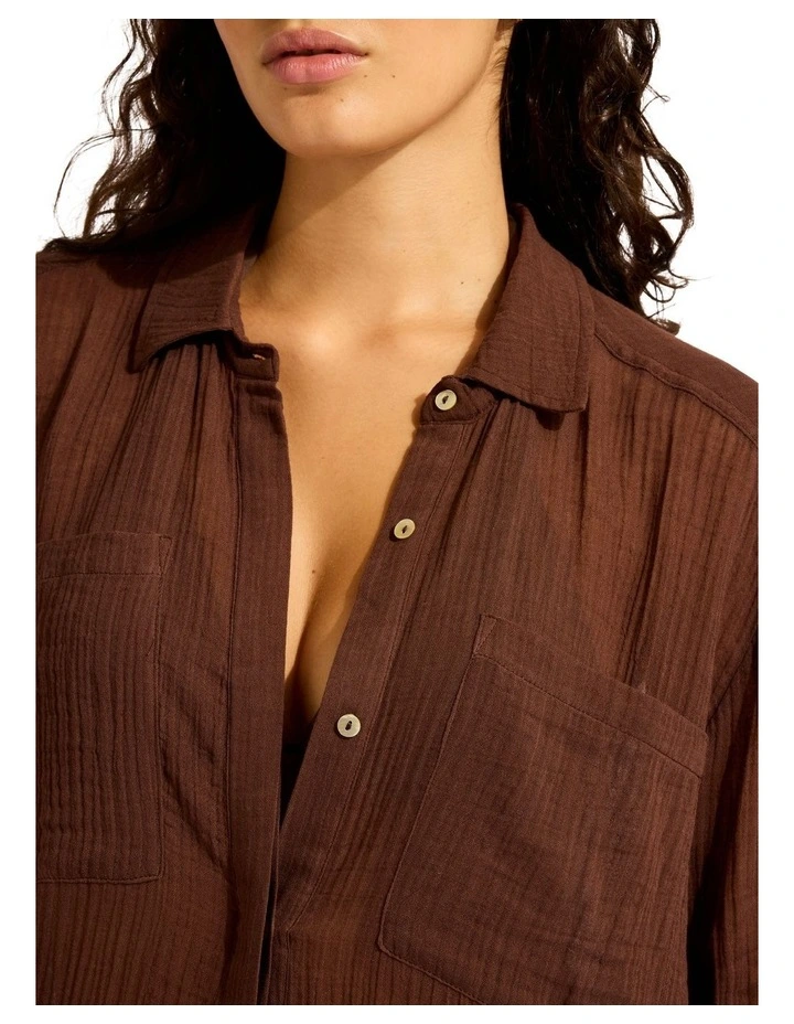 Beach Edit Crinkle Twill Beach Shirt in Dark Chocolate image 4