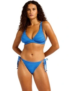 Mesh Effect Multi Fit Longline Tri in Blue