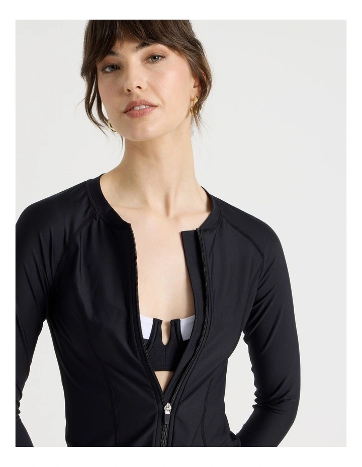 Gigi Rashie in Black image 4