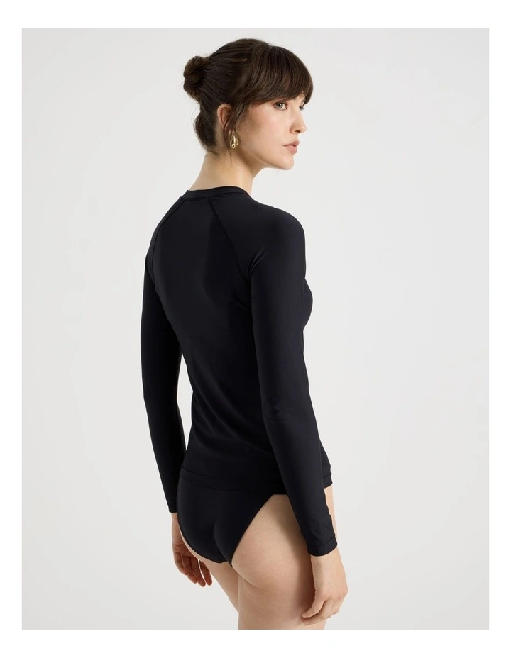 Gigi Rashie in Black image 6