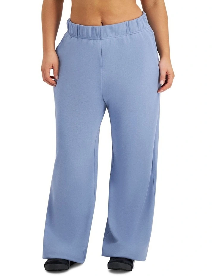 Originals Straight Leg Trackie in Droplet image 1