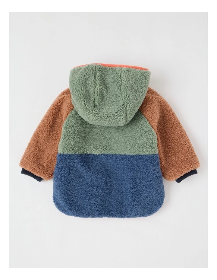 Riley Colourblocked Quilted Jacket in Navy image 3