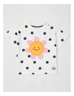 Essentials Cass 3D Daisy Tee in Milk