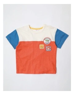 Spencer Short Sleeve Spliced Tee With Sunshine Club Patched in Multicoloured