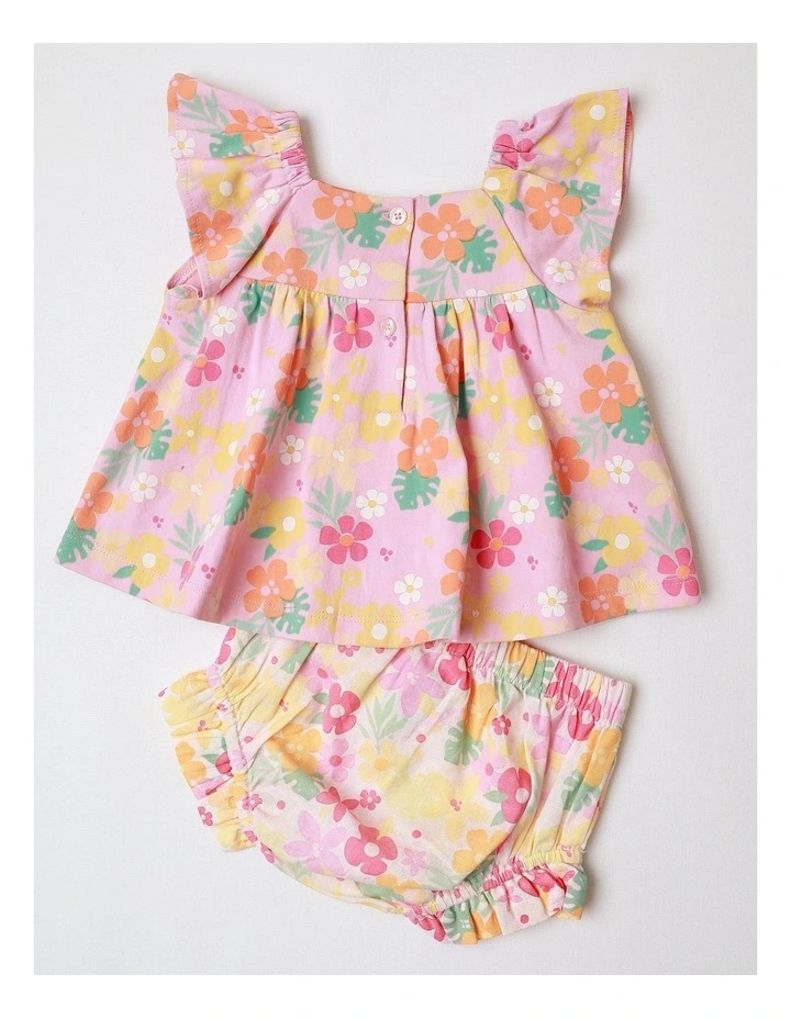 Flutter Sleeve Set in Multi image 3