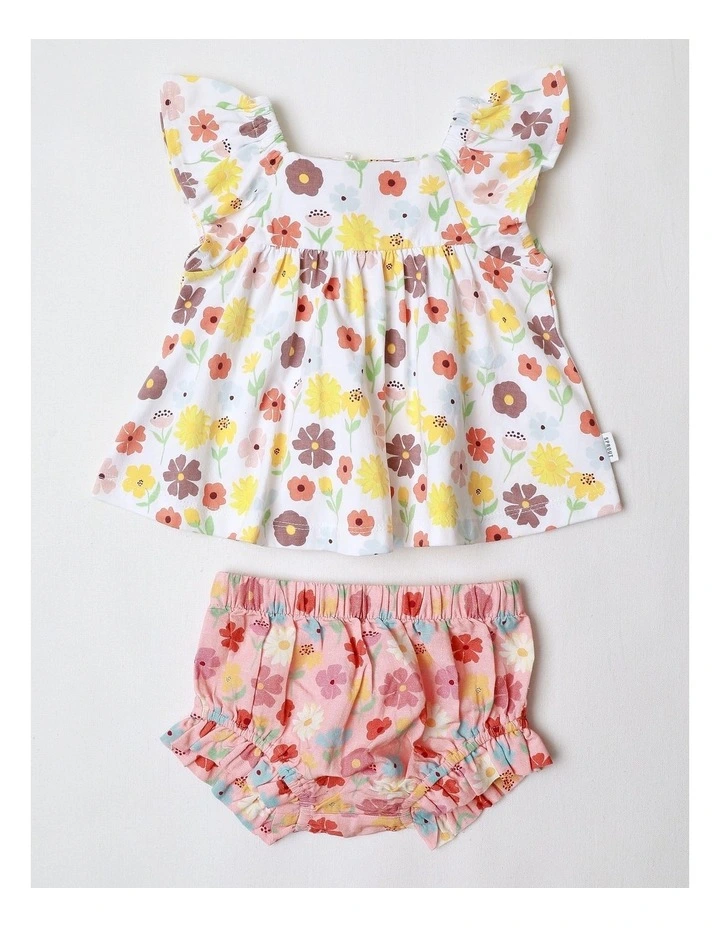 Flutter Sleeve Top Set in Multi image 3