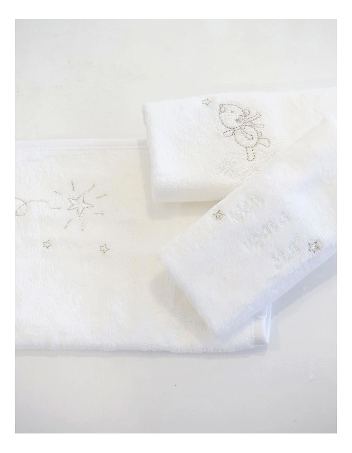 Wish Upon A Star Face Washers 3 Pack in White image 2