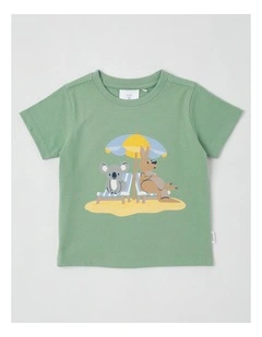 Essentials Australiana Beach T-Shirt in Green