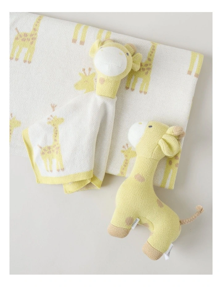 Newborn Giraffe Gift Box in Lemon image 2