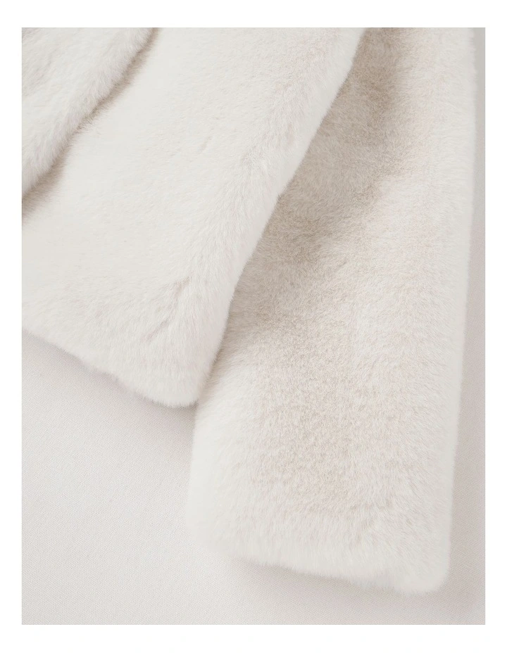 Eva Fur Coat in Vanilla image 4