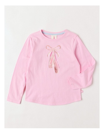 Pink colour