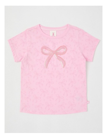 Pink colour
