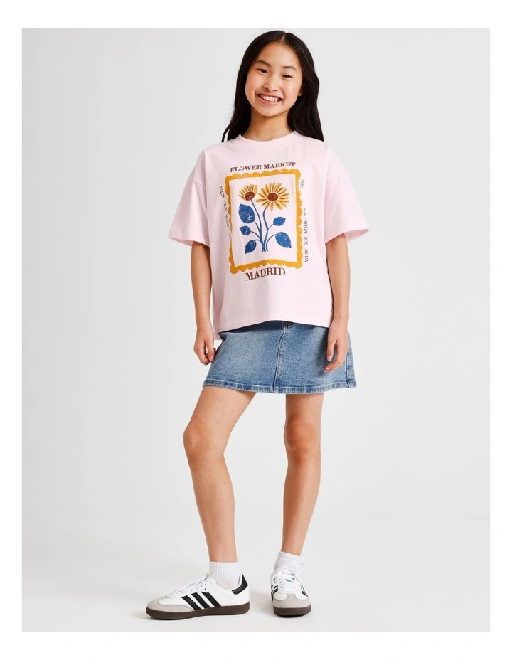 Short Sleeve Slouch Dad Tee in Flower Market and Pink image 7