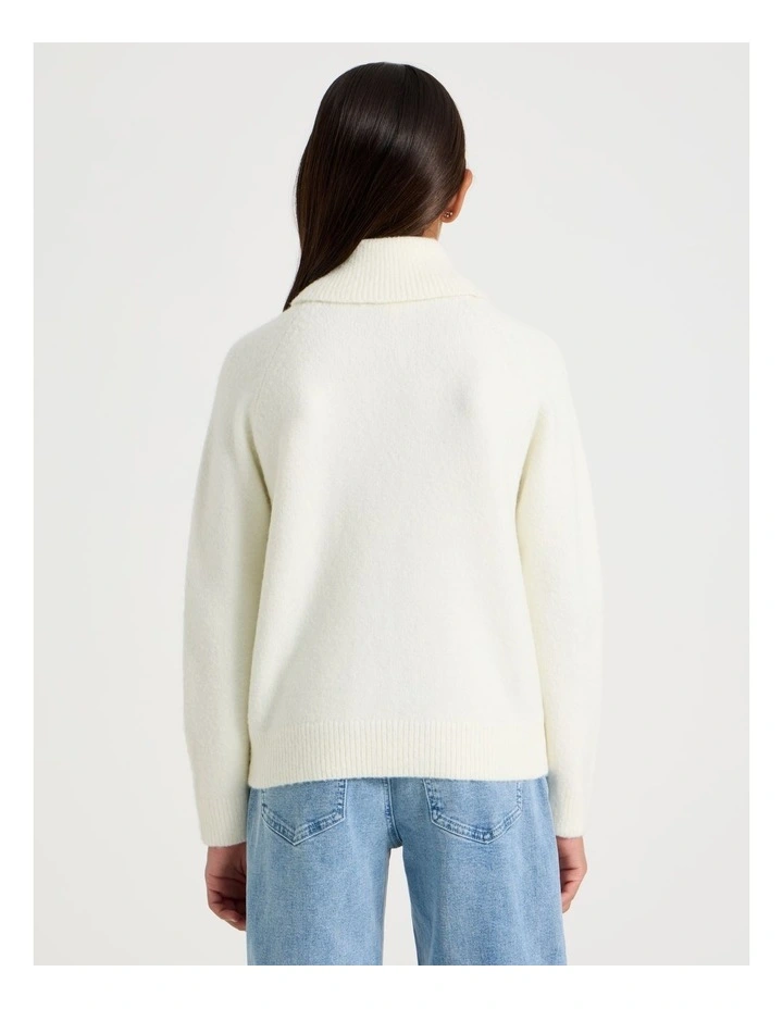 Knitted Jumper with Embroidery in White image 5