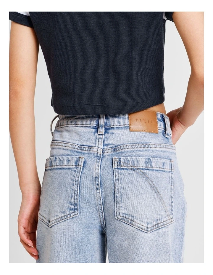 Chloe Barrel Jean in Light Denim image 5