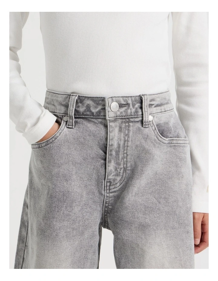 The Edit Mid Rise Baggy Jean in Grey Denim image 3