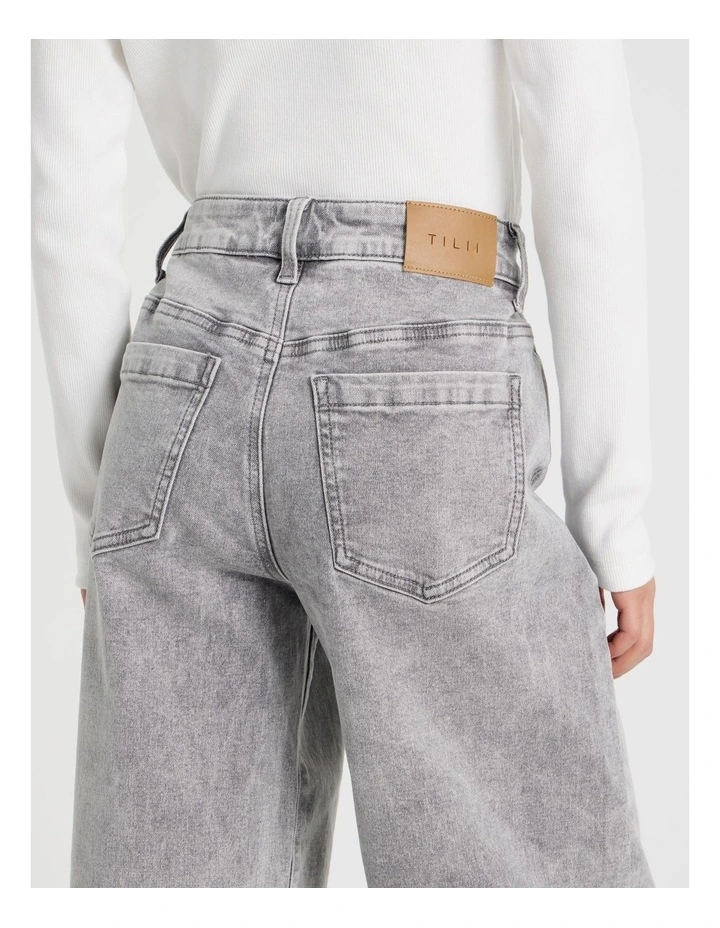 The Edit Mid Rise Baggy Jean in Grey Denim image 4