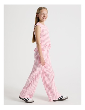 Pink colour