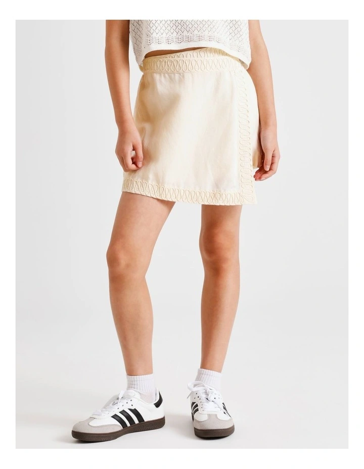 Linen Skort in Ecru image 3
