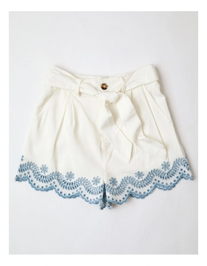 Linen Scalloped Hem Short with Buckle in Ecru and Blue image 1