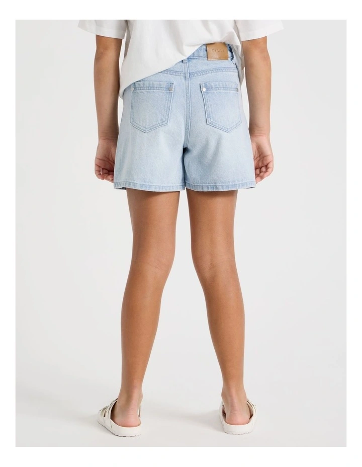 The Edit Denim Relaxed Short in Light Denim image 5