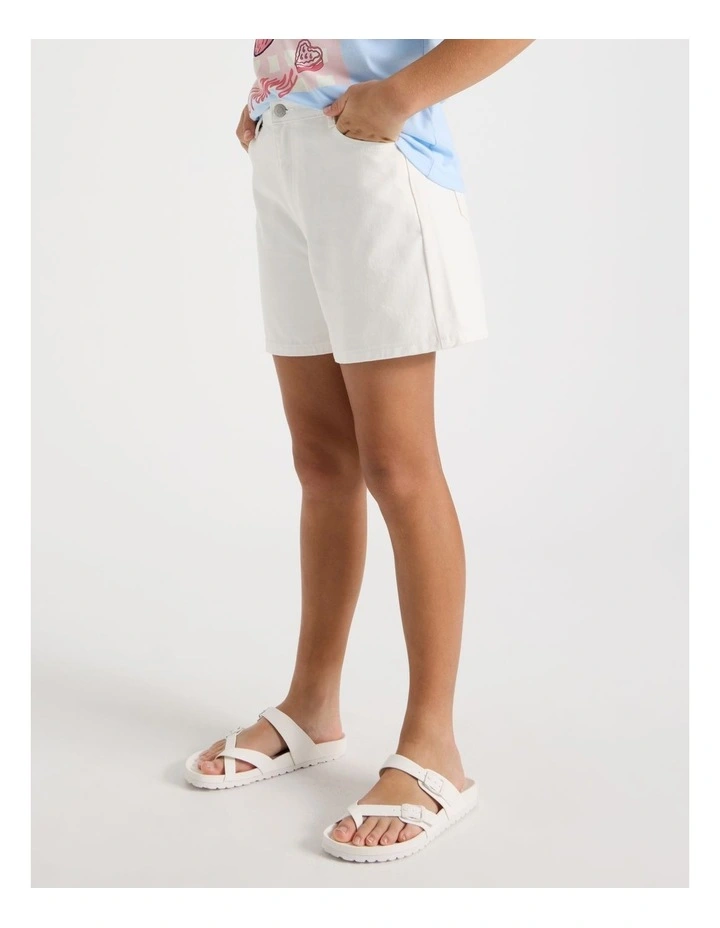 The Edit Denim Relaxed Short in Ecru image 4