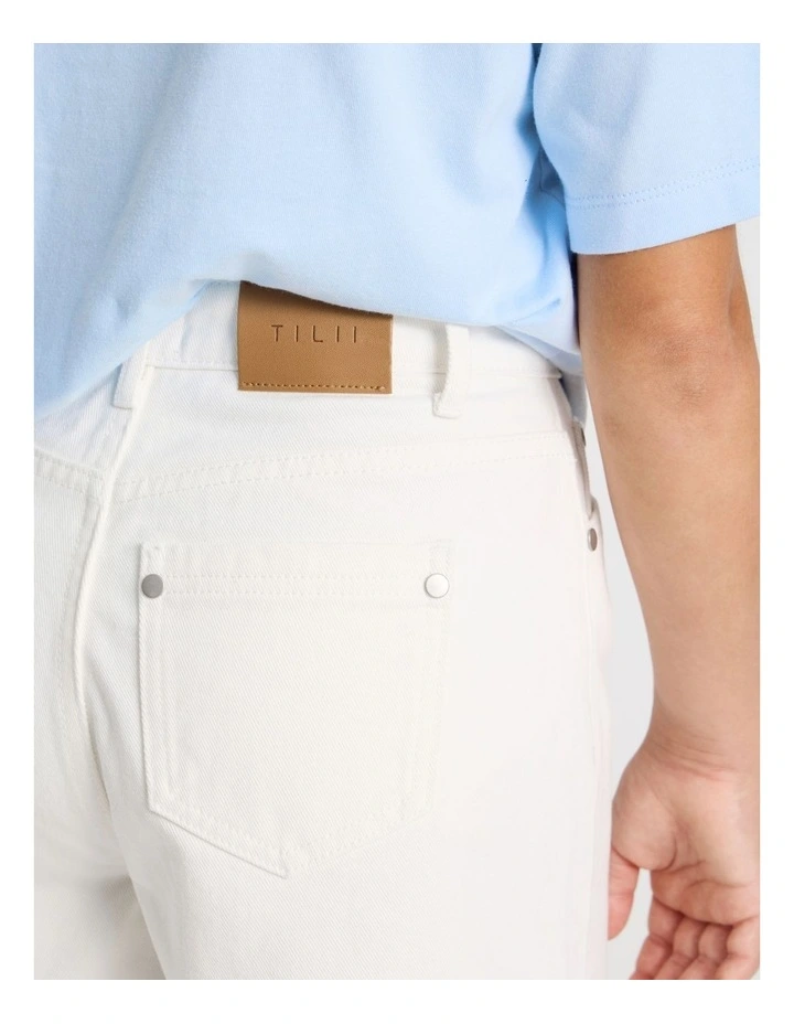 The Edit Denim Relaxed Short in Ecru image 5