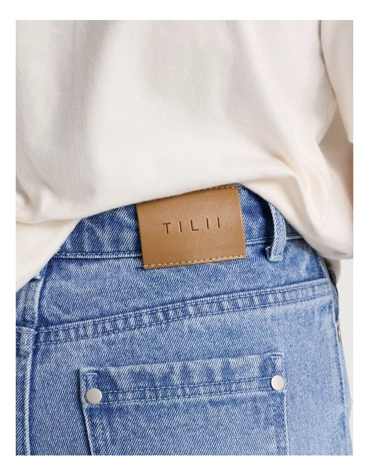The Edit Denim Relaxed Short in Mid Wash Denim image 4