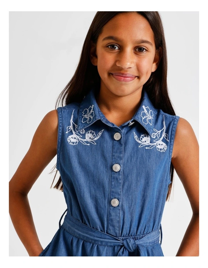 Sleeveless A-Line Button Front Dress with Tie in Indigo image 2