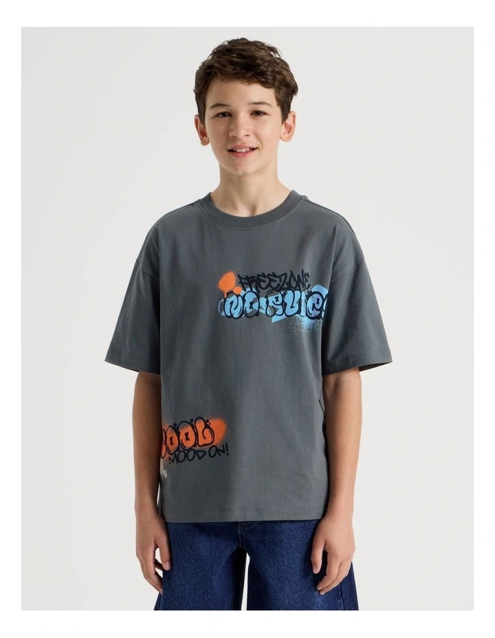 Short Sleeve Graphic Tee in Graffiti/Charcoal image 2