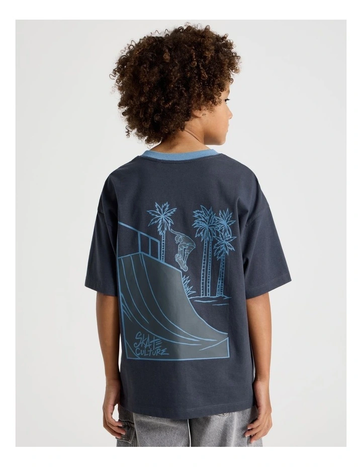 Short Sleeve Graphic Back Tee in Black Skate Print image 2