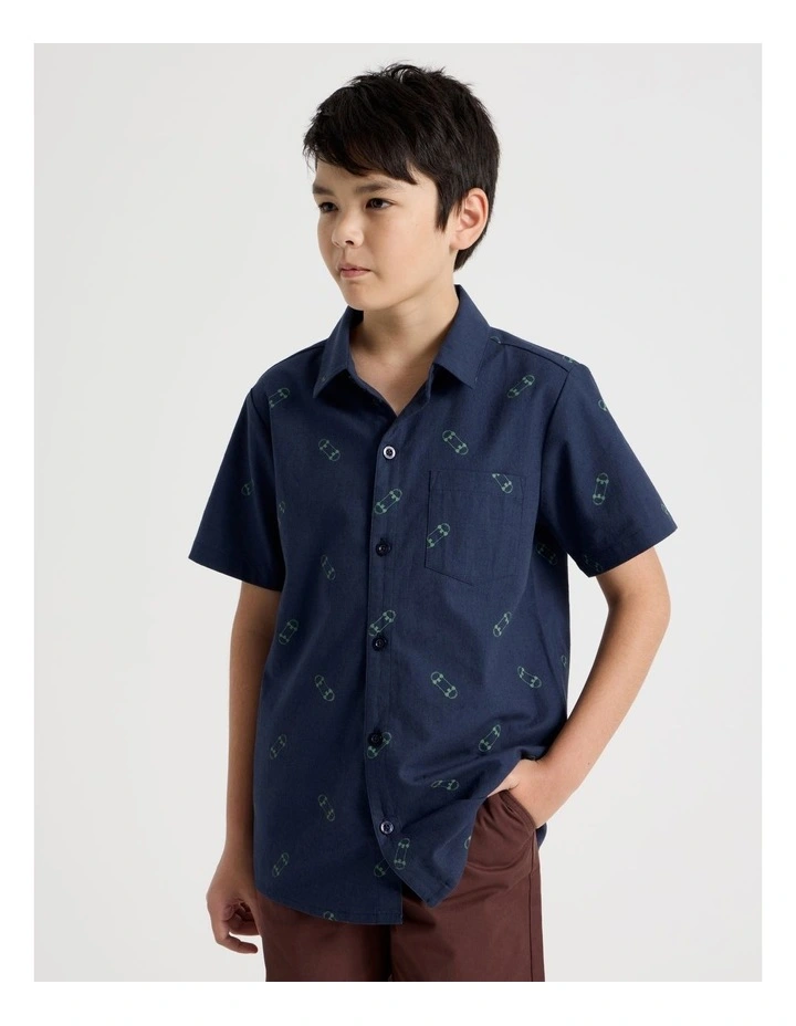 Short Sleeve Linen Shirt in Skateboard/Navy image 4
