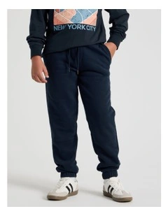 Essentials Trackpant in Navy