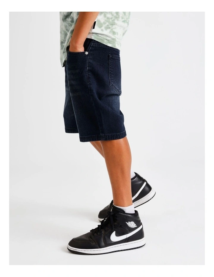 Baggy Denim Short in Indigo image 2
