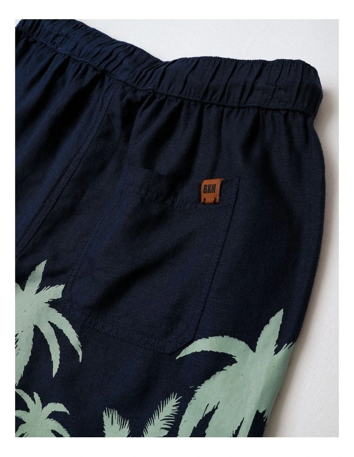Linen Resort Short in Navy image 4