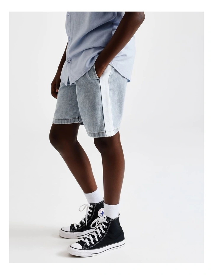 Chambray Short in Blue image 2