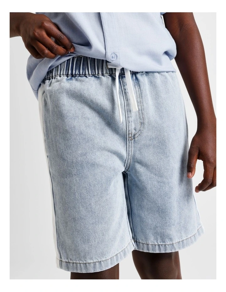 Chambray Short in Blue image 4