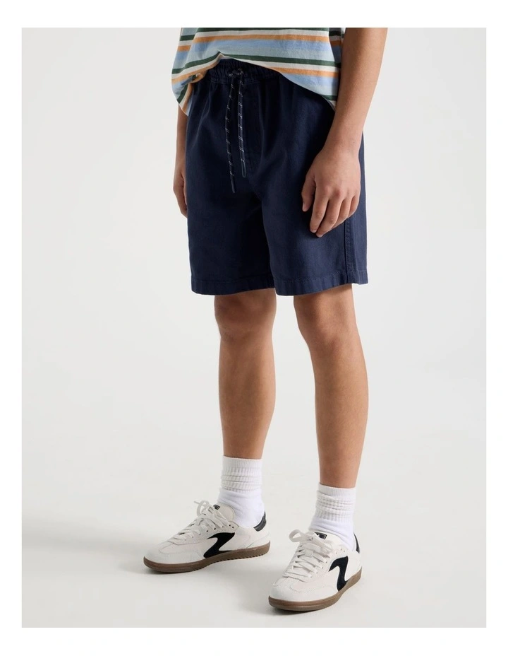 The Edit Cotton Twill Short in Navy image 4