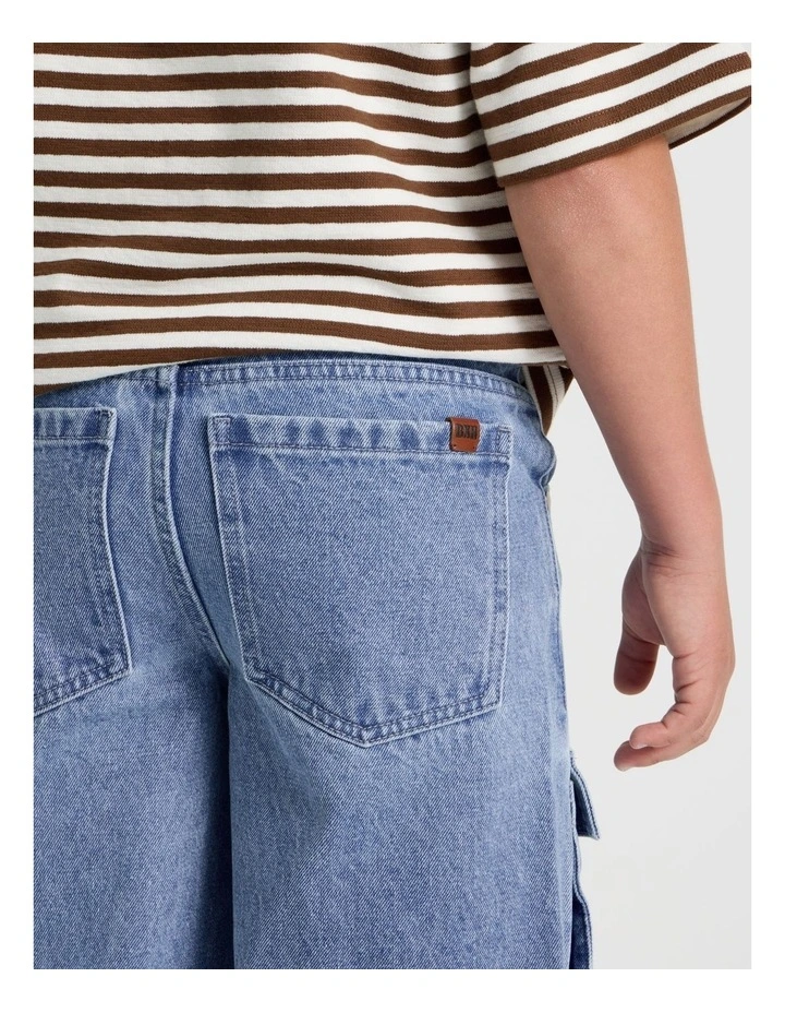 Cargo Jean in Mid Denim image 3