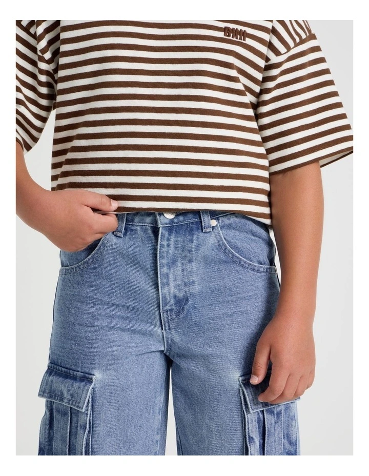 Cargo Jean in Mid Denim image 4