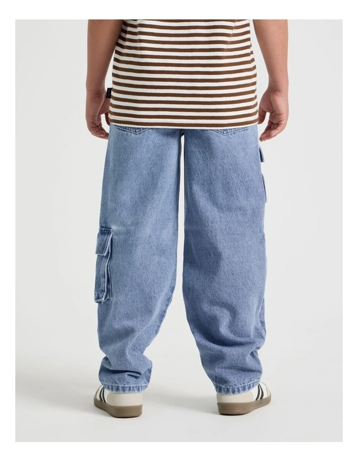 Cargo Jean in Mid Denim image 6
