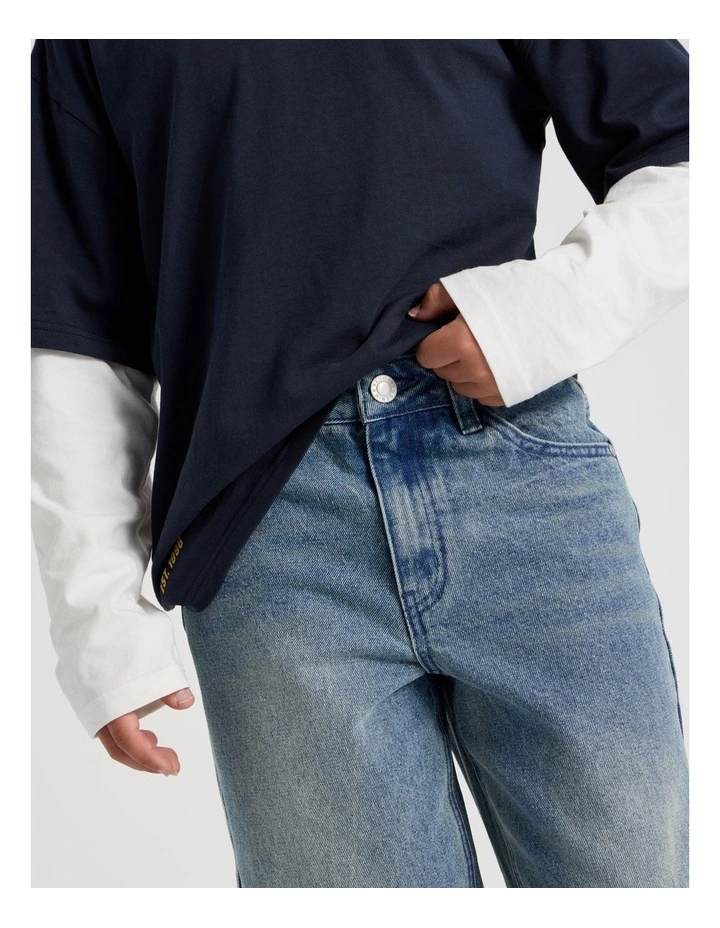 Baggy Jean in Mid Denim image 3