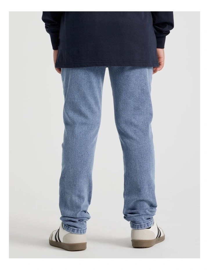 Skinny Jean in Mid Blue image 4