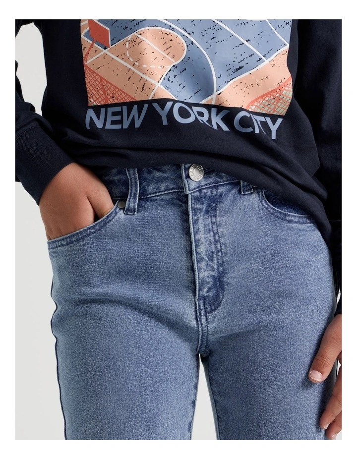 Skinny Jean in Mid Blue image 6