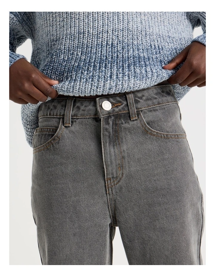 Classic Straight Leg Jean in Grey image 4