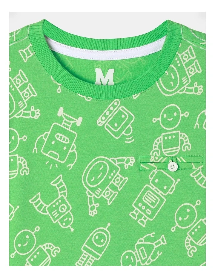 Printed T-shirt in Green image 2