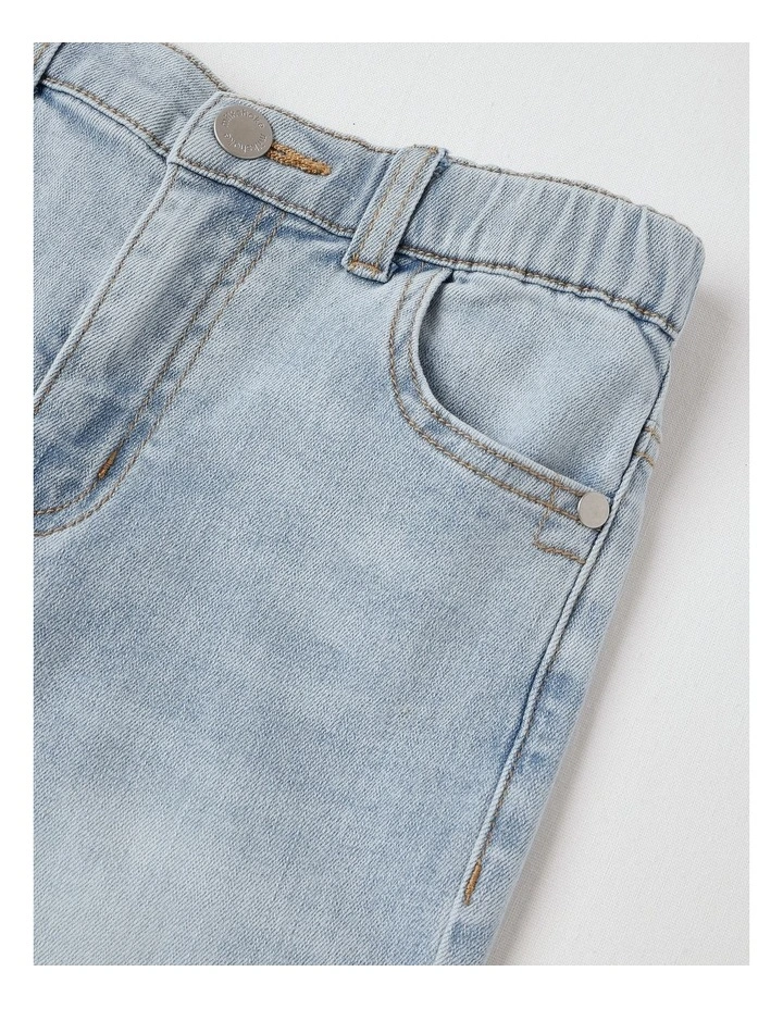 Denim Relaxed Fit Jean in Light Wash image 2