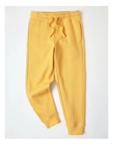 Essentials Trackpant in Mustard